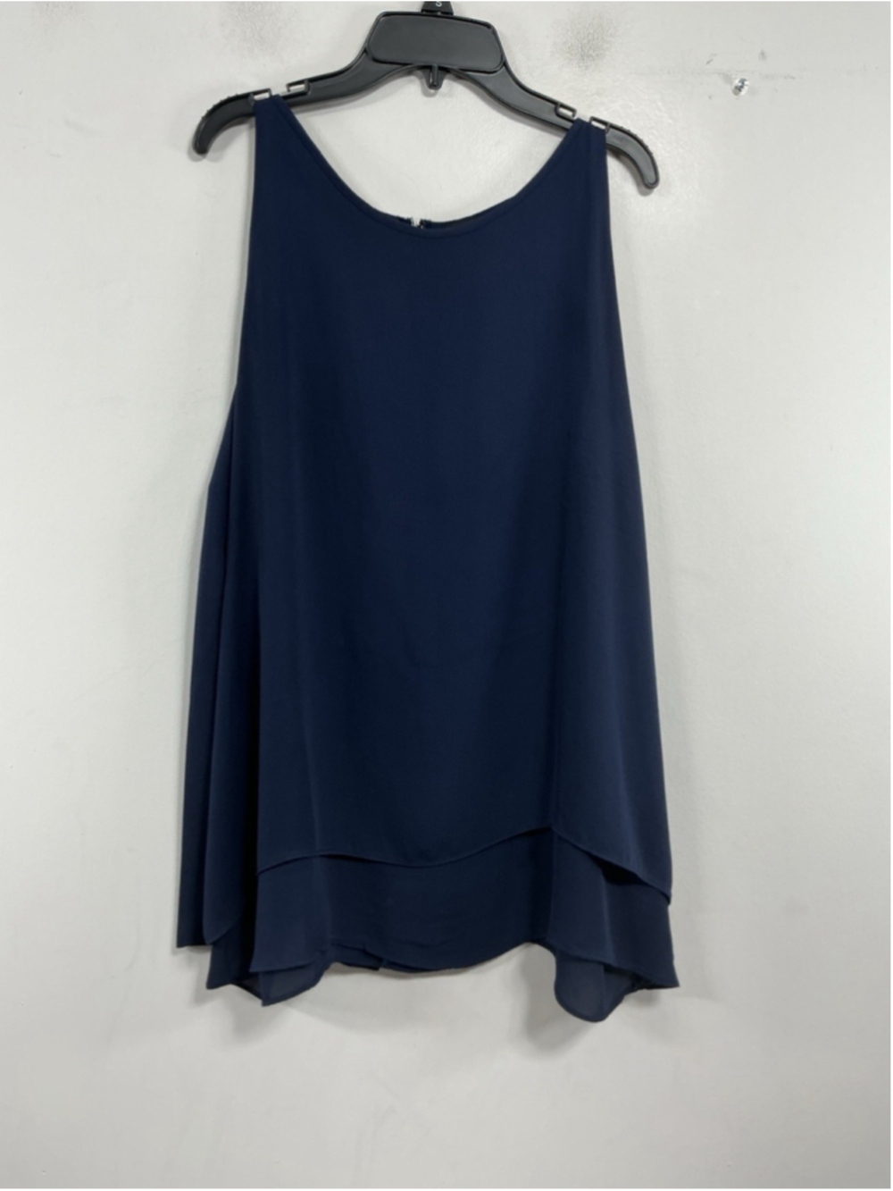 Womans Excellent Alice Collection Sleevless Pullover Flowy Tiered Blouse Navy XL